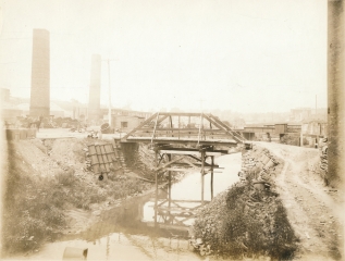 Laclede-Christy Bridge over River Des Peres