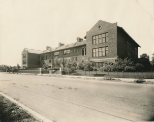 George Dewey School