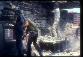 LincolnTrust_1983_p15_slide16_41