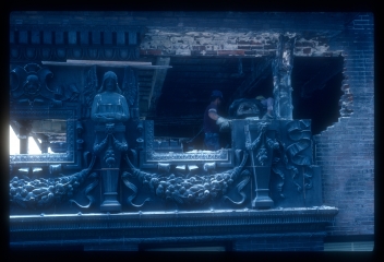 LincolnTrust_1983_p16_slide5_44
