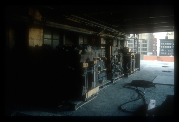 LincolnTrust_1983_p16_slide6_45