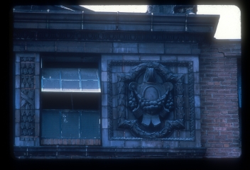 LincolnTrust_1983_p19_slide4_55