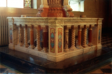 StAnnChurchShrine_1992_p4_neg12_69-ed