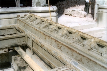 WagonerMort_2001_p4_neg10_26