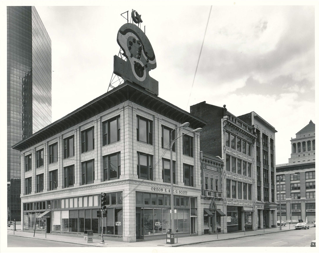 STLTitleCompanyBldg_1986_p2_print2_02-web