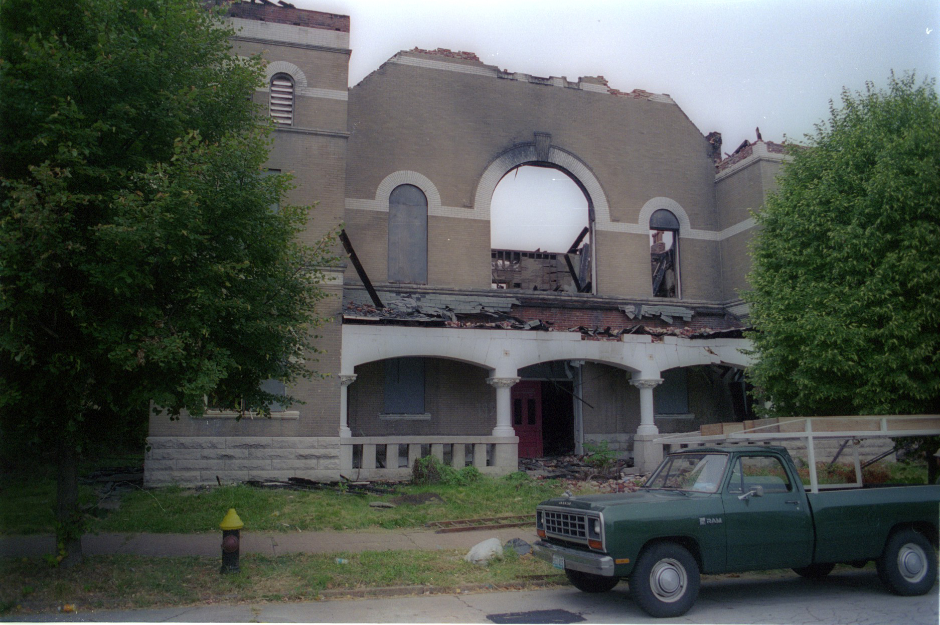 StPaulsMethodist_p1_neg4_03