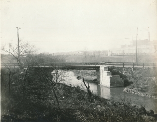 Macklind Bridge over River Des Peres