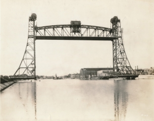 Vertical Lift Span Bridge #14