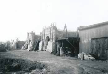 Rectangular up-draft kilns, Kloess Brick Co., Belleville, Illinois.